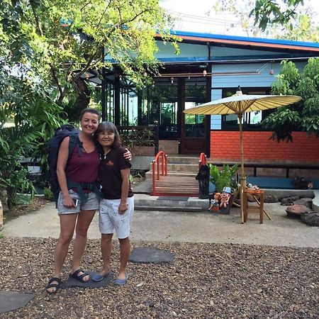 Hostel Sun Smile Ubon Ratchathani Exterior foto