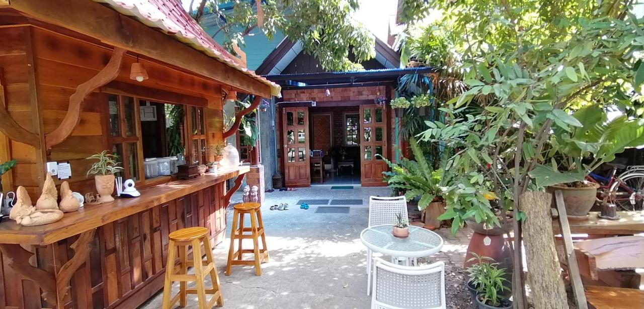 Hostel Sun Smile Ubon Ratchathani Exterior foto