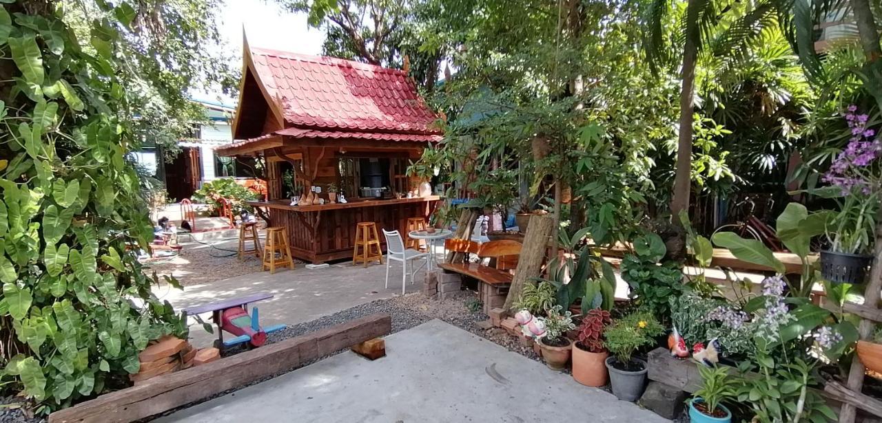 Hostel Sun Smile Ubon Ratchathani Exterior foto