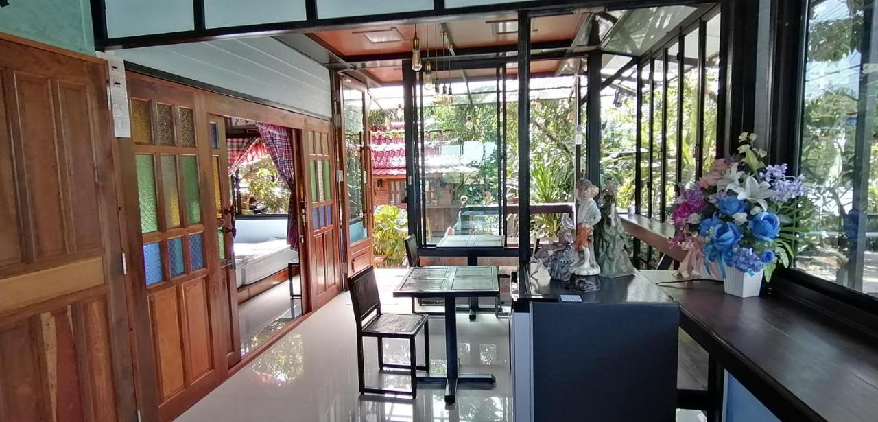 Hostel Sun Smile Ubon Ratchathani Exterior foto