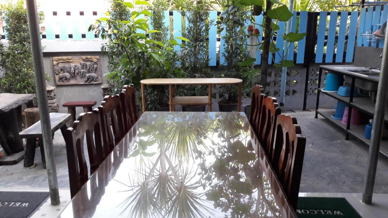 Hostel Sun Smile Ubon Ratchathani Exterior foto