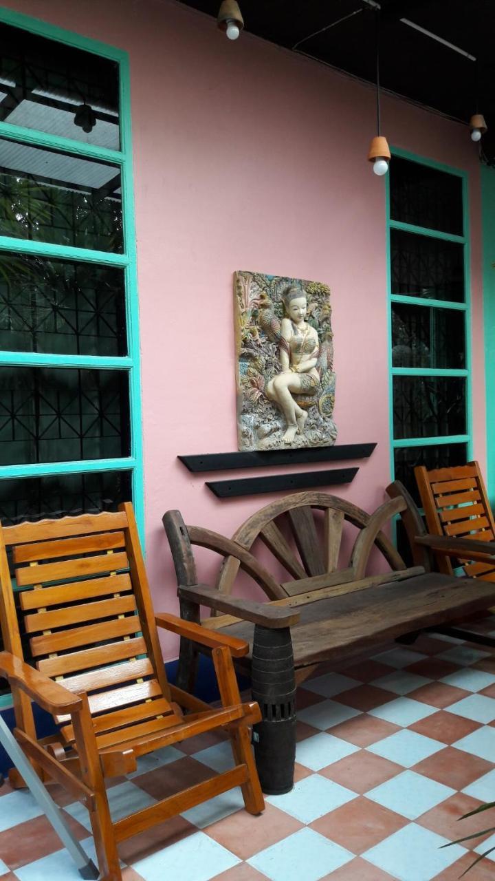 Hostel Sun Smile Ubon Ratchathani Exterior foto