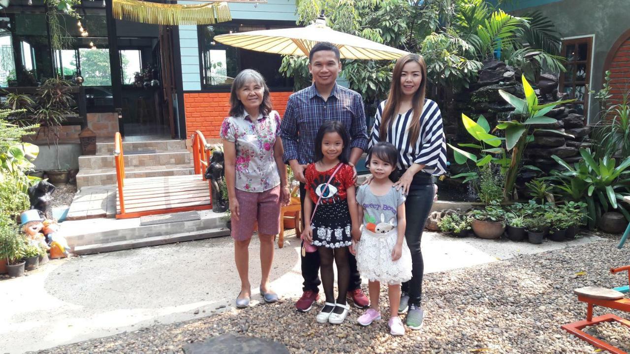 Hostel Sun Smile Ubon Ratchathani Exterior foto